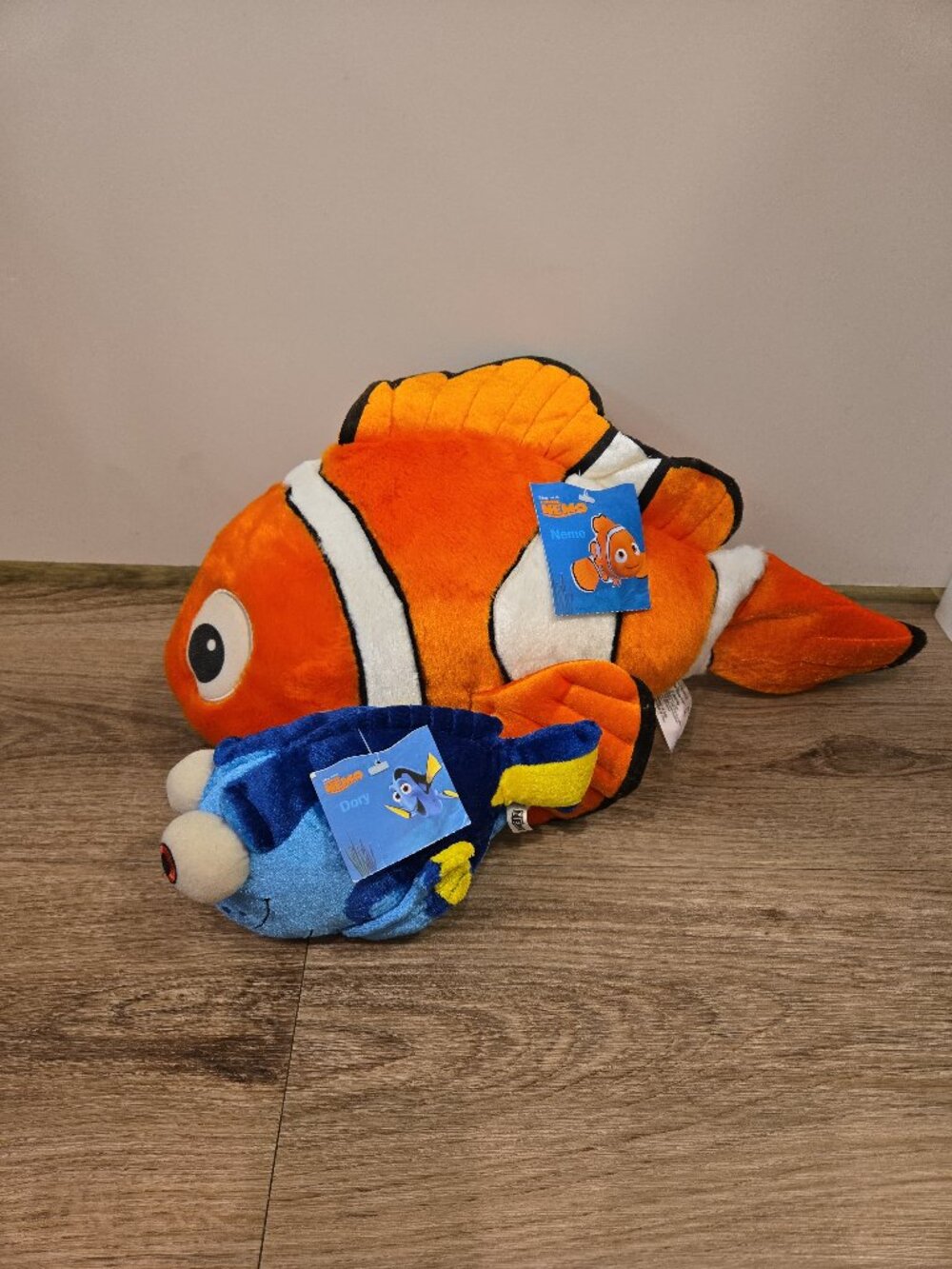 Vtg Finding Nemo Dory & Nemo Disney Store Plush Pair